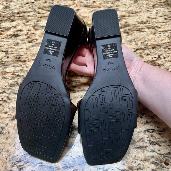 Unisa Tortoise Ankle Strap Wedge Heel Sandals Square‎ Toe Sz 8.5 - Picture 6 of 6